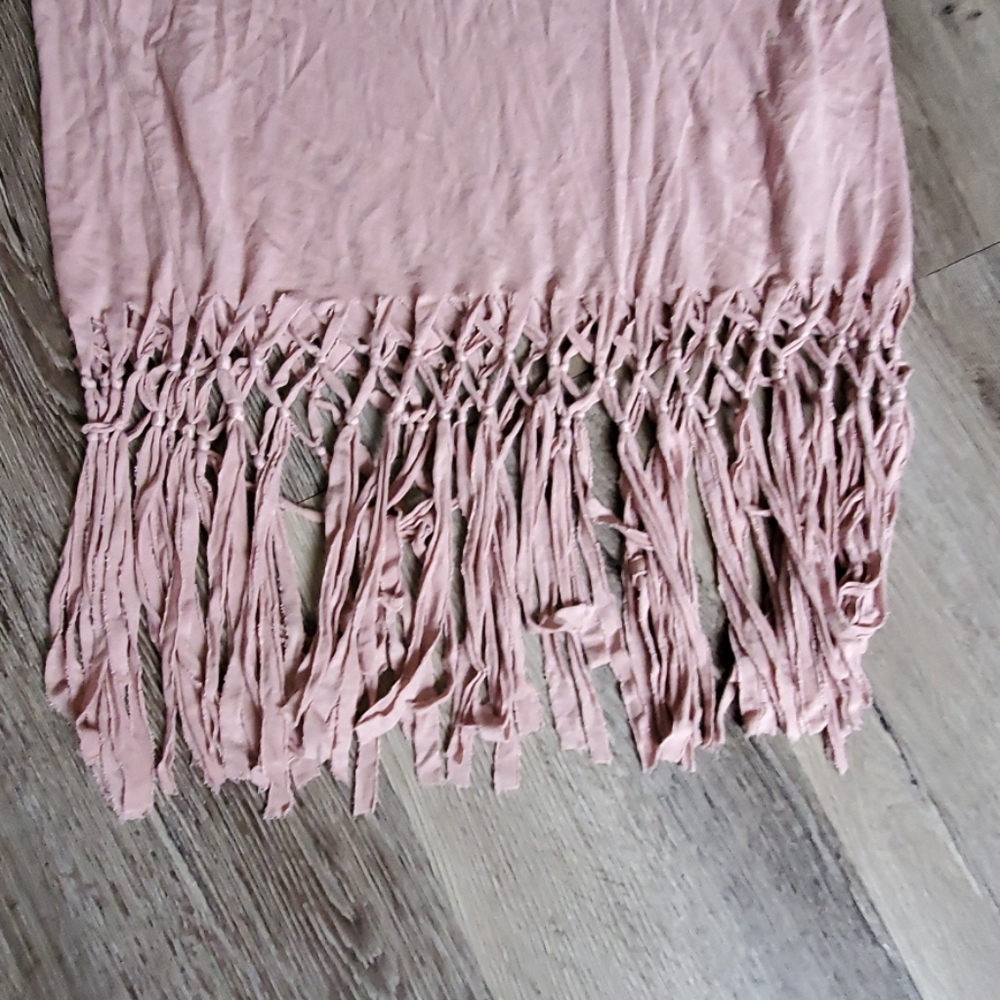 Heart Hips Fringe Bottom Tank Top - Picture 2 of 4